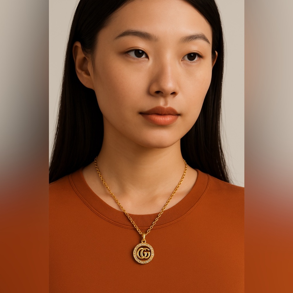 Glam Redefine: GG Pendant Charm Necklace – Gold with Crystal Halo